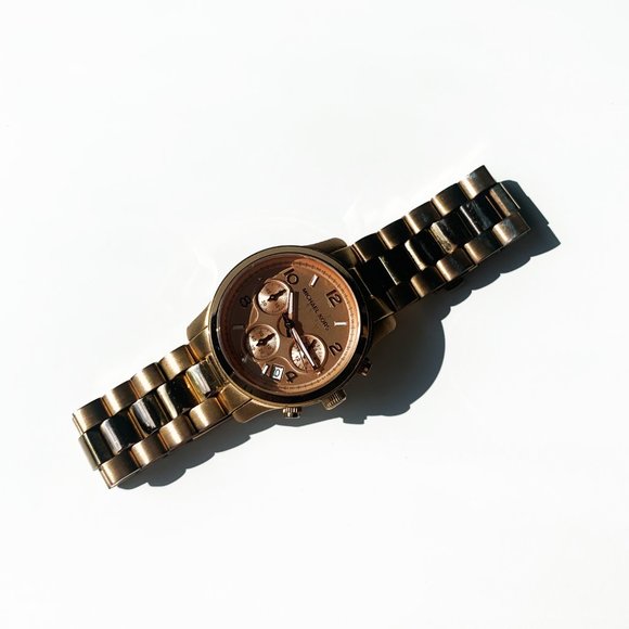 MICHAEL KORS • Rose Gold Watch - Picture 9 of 9